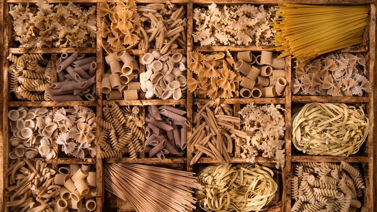 Come organizzare la dispensa per risparmiare spazio e denaro Come organizzare la dispensa per risparmiare spazio e denaro