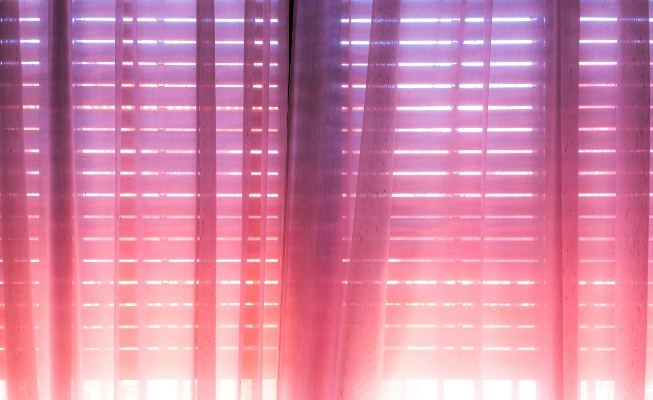 Come scegliere le tende giuste per migliorare la luce naturale in casa Come scegliere le tende giuste per migliorare la luce naturale in casa
