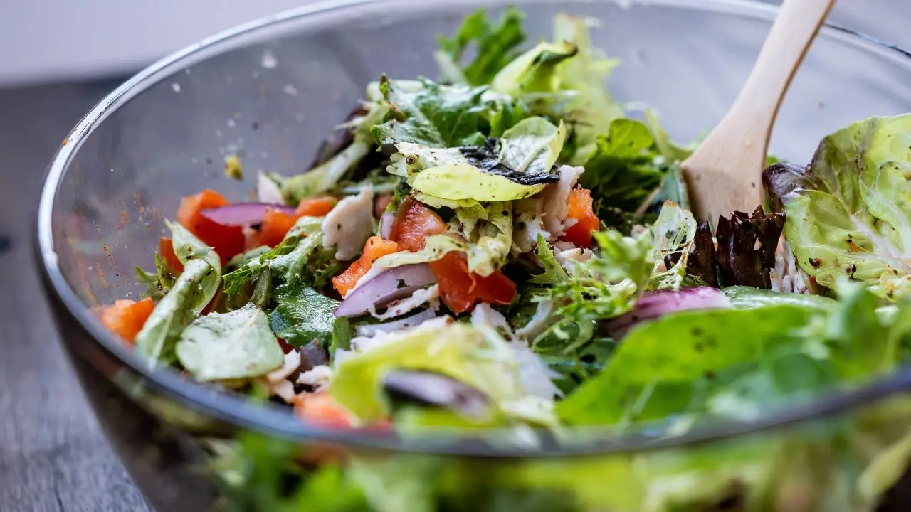 Come ottenere insalata fresca ogni settimana in estate: la rotazione varietale consigliata dagli esperti Come ottenere insalata fresca ogni settimana in estate: la rotazione varietale consigliata dagli esperti