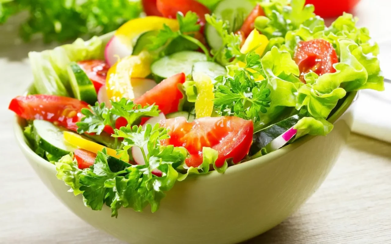 Come ottenere insalata fresca ogni settimana in estate: la rotazione varietale consigliata dagli esperti Come ottenere insalata fresca ogni settimana in estate: la rotazione varietale consigliata dagli esperti