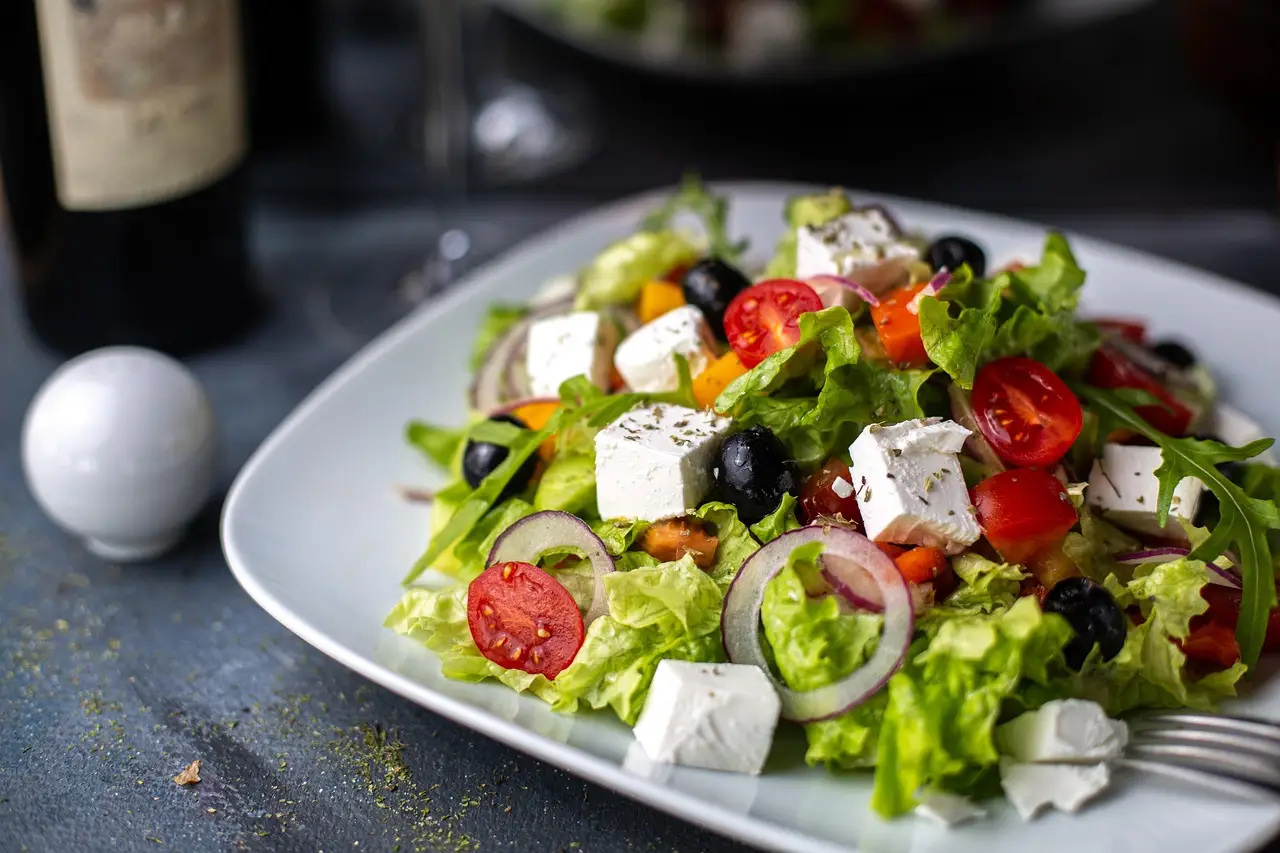 Come ottenere insalata fresca ogni settimana in estate: la rotazione varietale spiegata dagli esperti Come ottenere insalata fresca ogni settimana in estate: la rotazione varietale spiegata dagli esperti
